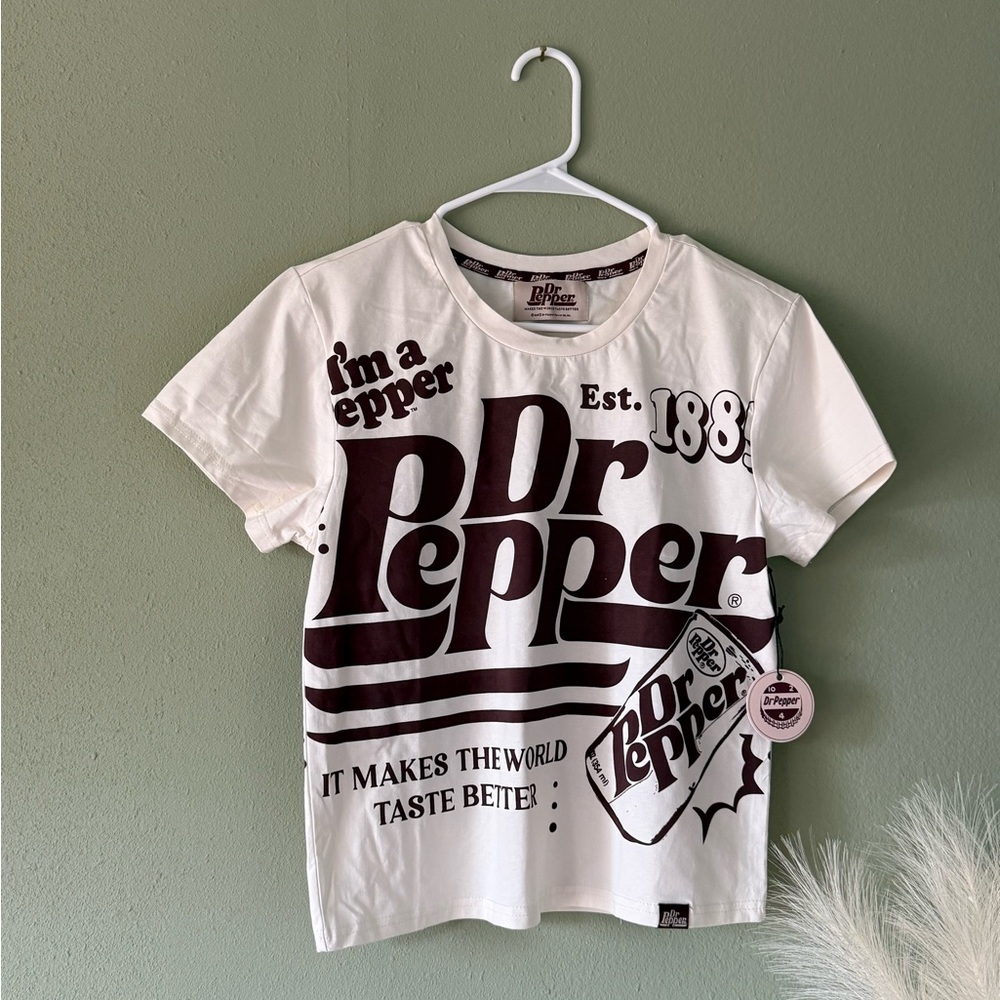 Dr Pepper Graphic T-Shirt teen size Large NWT